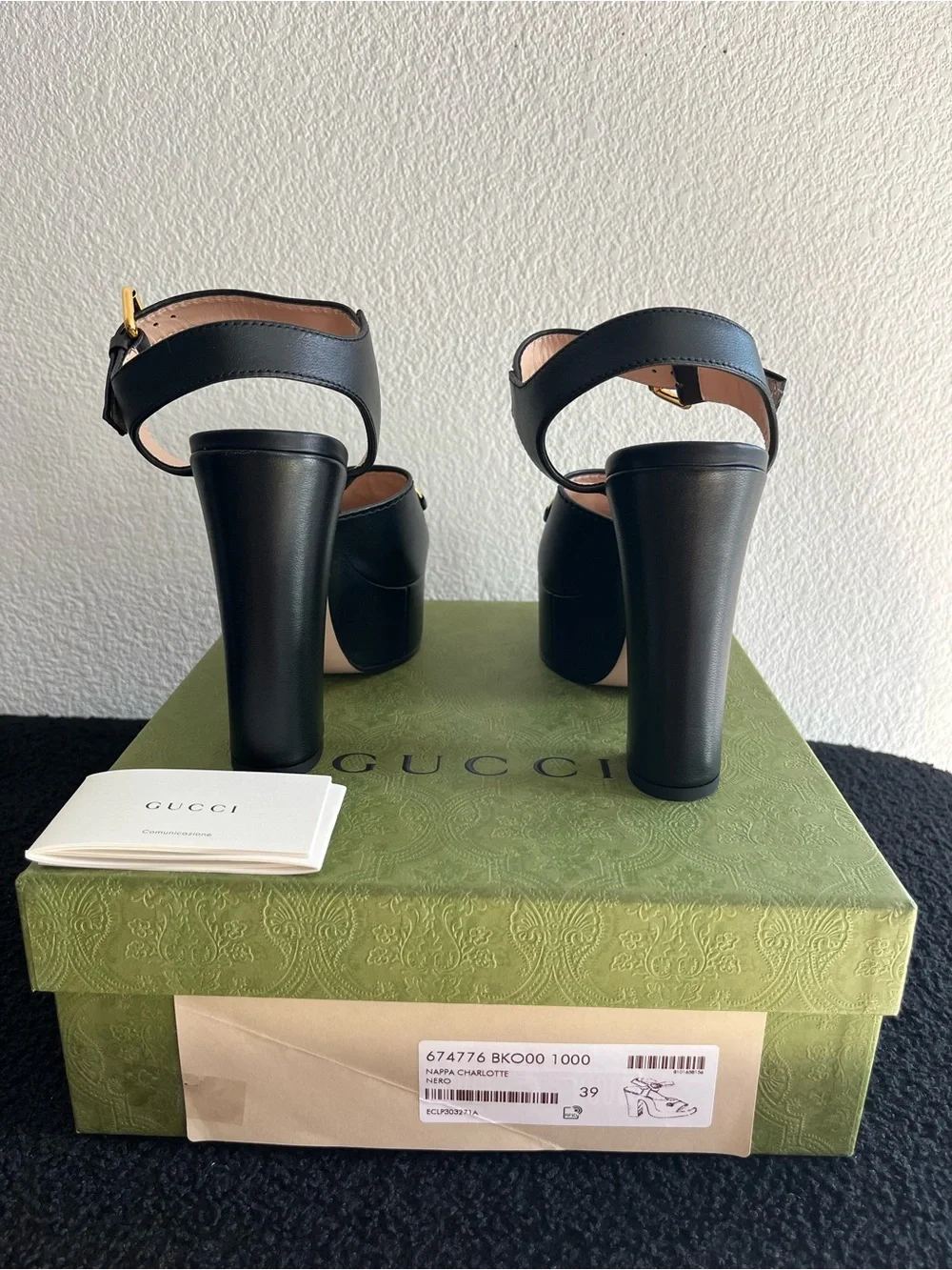 NEW Gucci Black Leather Platform Sandals with Gold Horsebit Detail EU 39